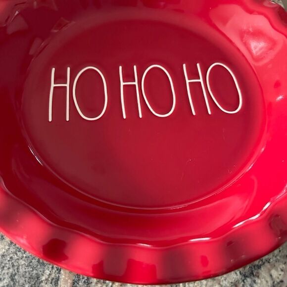 Rae Dunn ceramic Christmas pie plate ho ho ho red - Picture 2 of 5